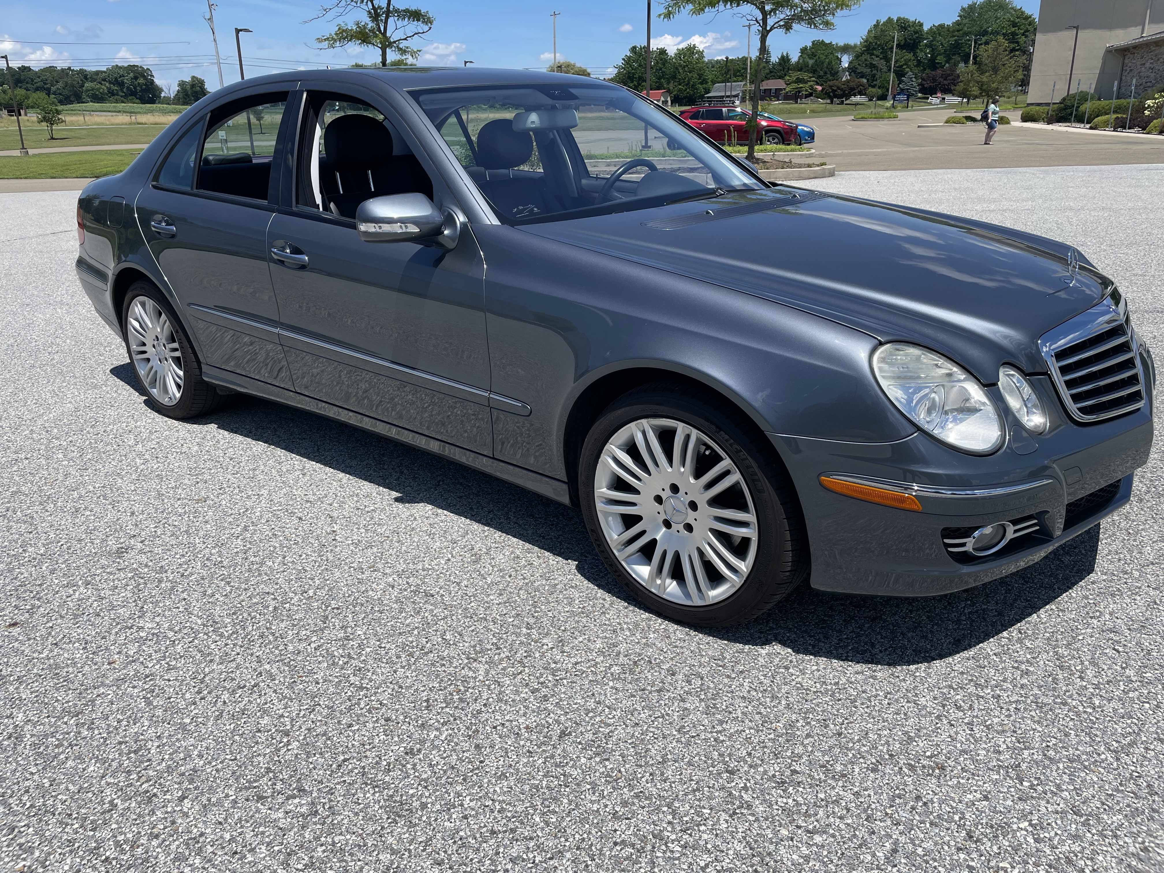 Used 2007 Mercedes-Benz E 350 4MATIC Sedan image 2