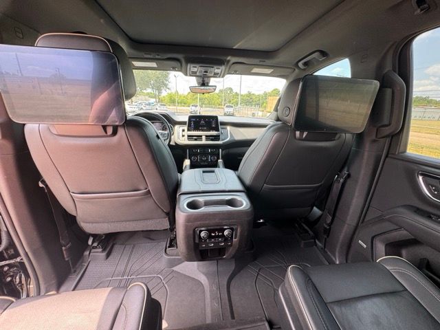 Used 2021 Chevrolet Suburban Premier RWD image 5