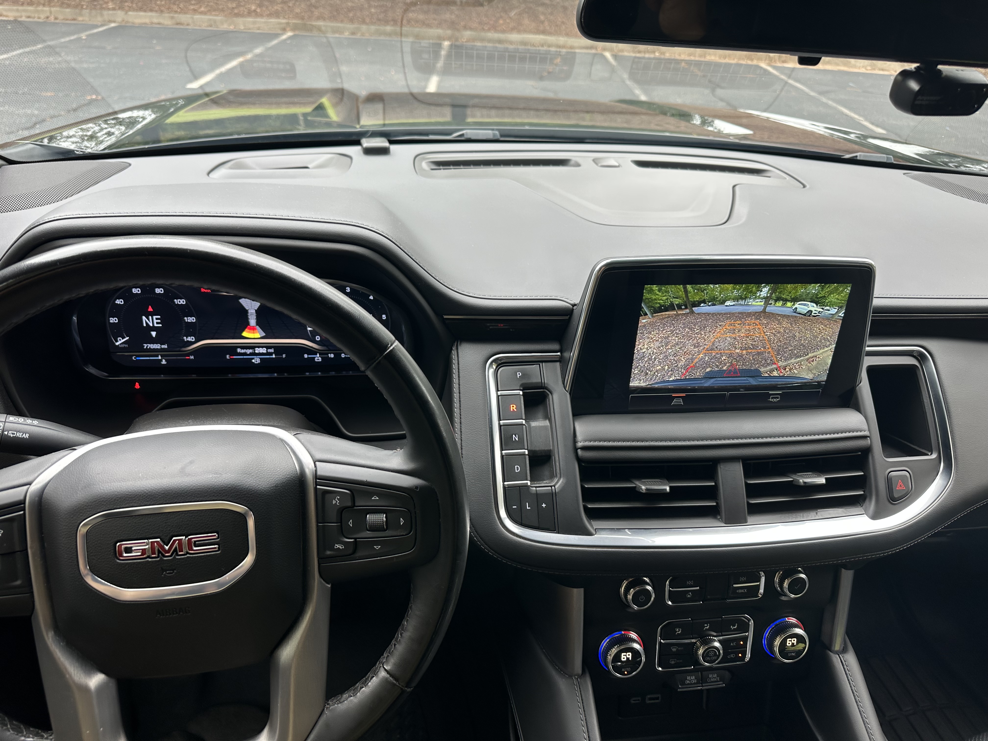 Used 2024 GMC Yukon XL SLE w/ Gmc Pro Safety Plus Package AWD/4WD image 10