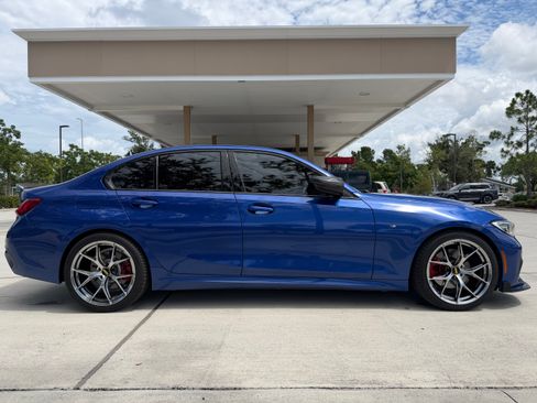 Used 2019 BMW 330i Sedan w/ M Sport Package RWD image 12