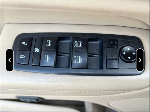 Used 2021 Jeep Grand Cherokee Limited w/ Sun & Sound Group image 2