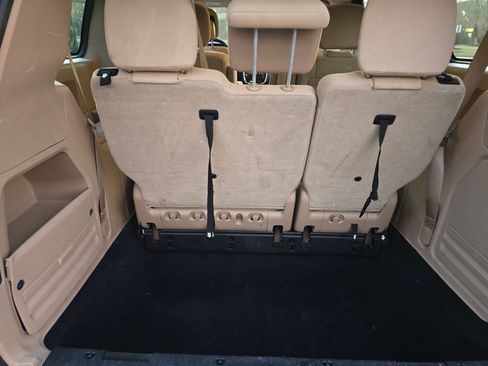 Used 2014 Dodge Grand Caravan American Value Package image 22