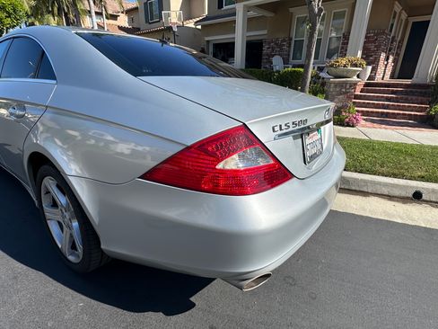 Used 2006 Mercedes-Benz CLS 500 image 12