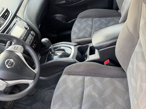 Used 2016 Nissan Rogue S image 15