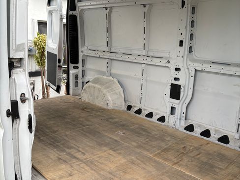 Used 2017 RAM ProMaster 2500 FWD image 9