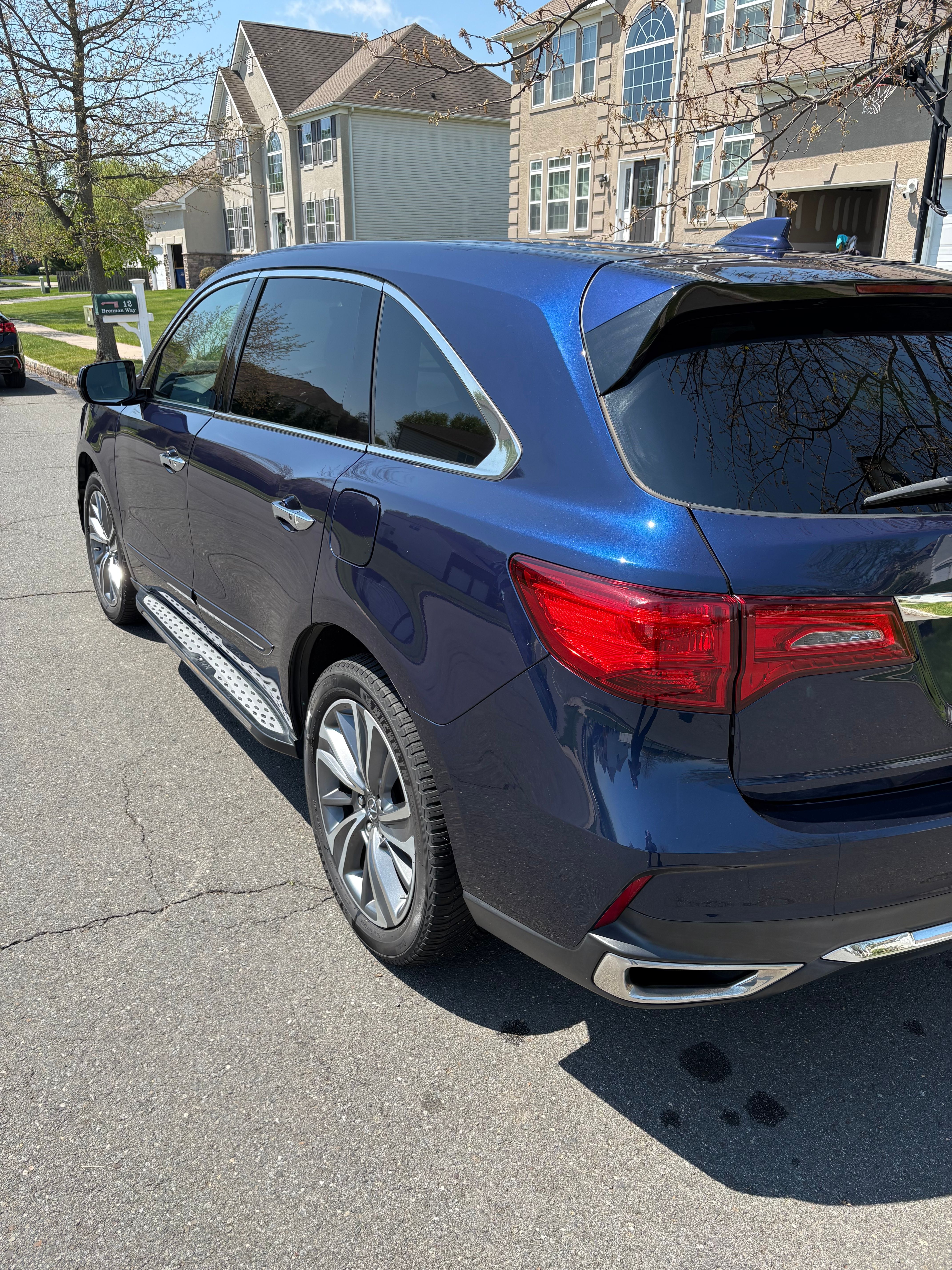 Used 2017 Acura MDX SH-AWD w/ Technology Package image 2