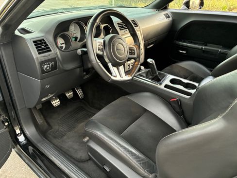 Used 2013 Dodge Challenger SRT8 w/ Harman Kardon Audio Group RWD image 12