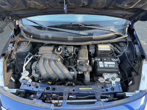Used 2018 Nissan Versa SV FWD image 12