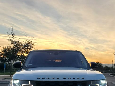 Used 2018 Land Rover Range Rover Sport HSE Dynamic image 11