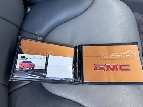 Used 1999 GMC Yukon Denali AWD/4WD image 22