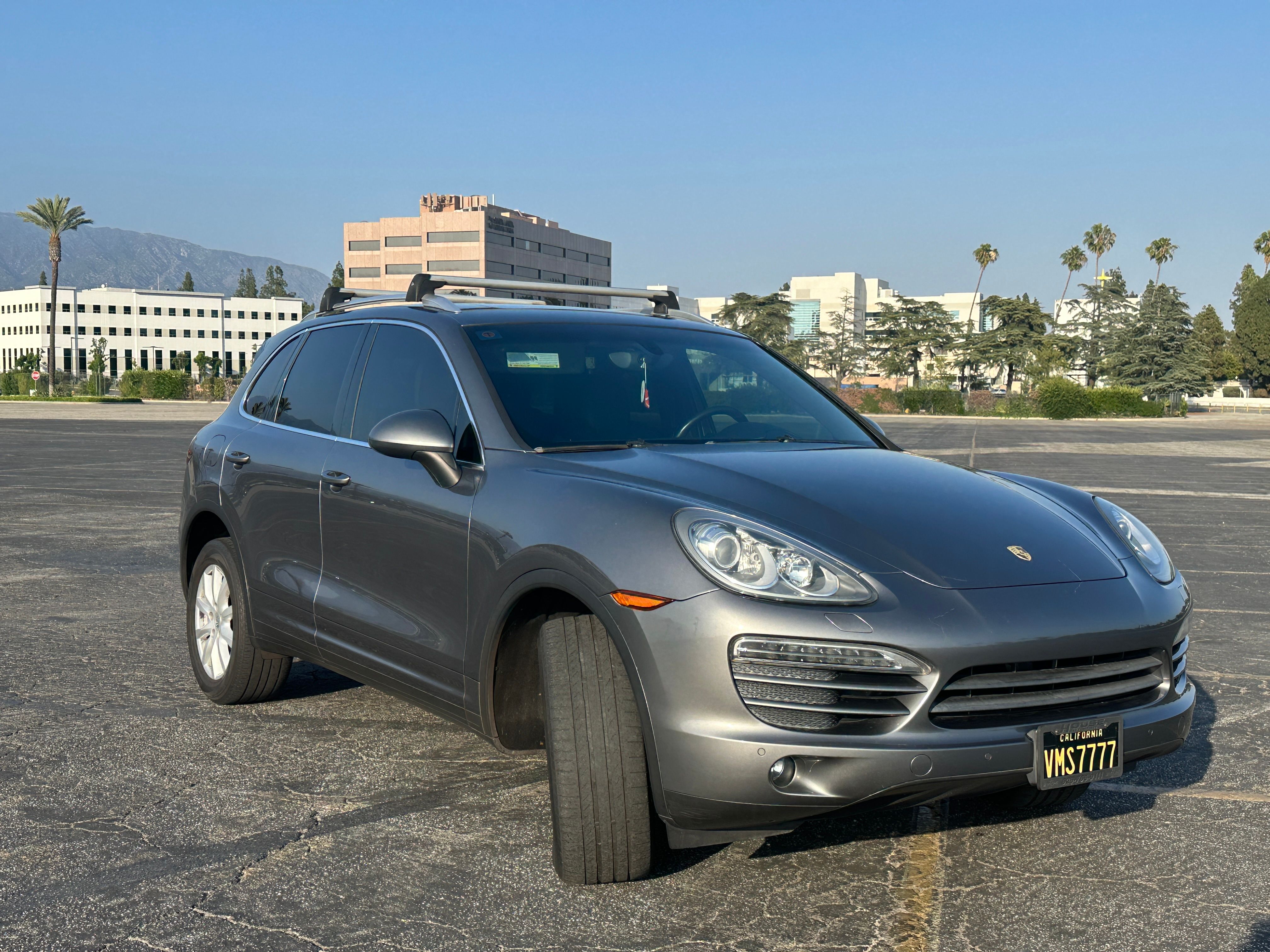 Used 2011 Porsche Cayenne AWD/4WD image 10