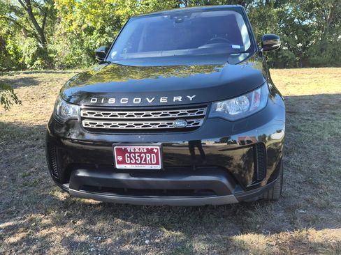 Used 2018 Land Rover Discovery SE image 6