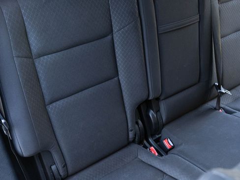 Used 2018 Jeep Grand Cherokee Laredo image 28