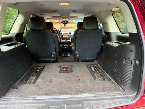 Used 2014 Cadillac Escalade Luxury AWD/4WD image 12