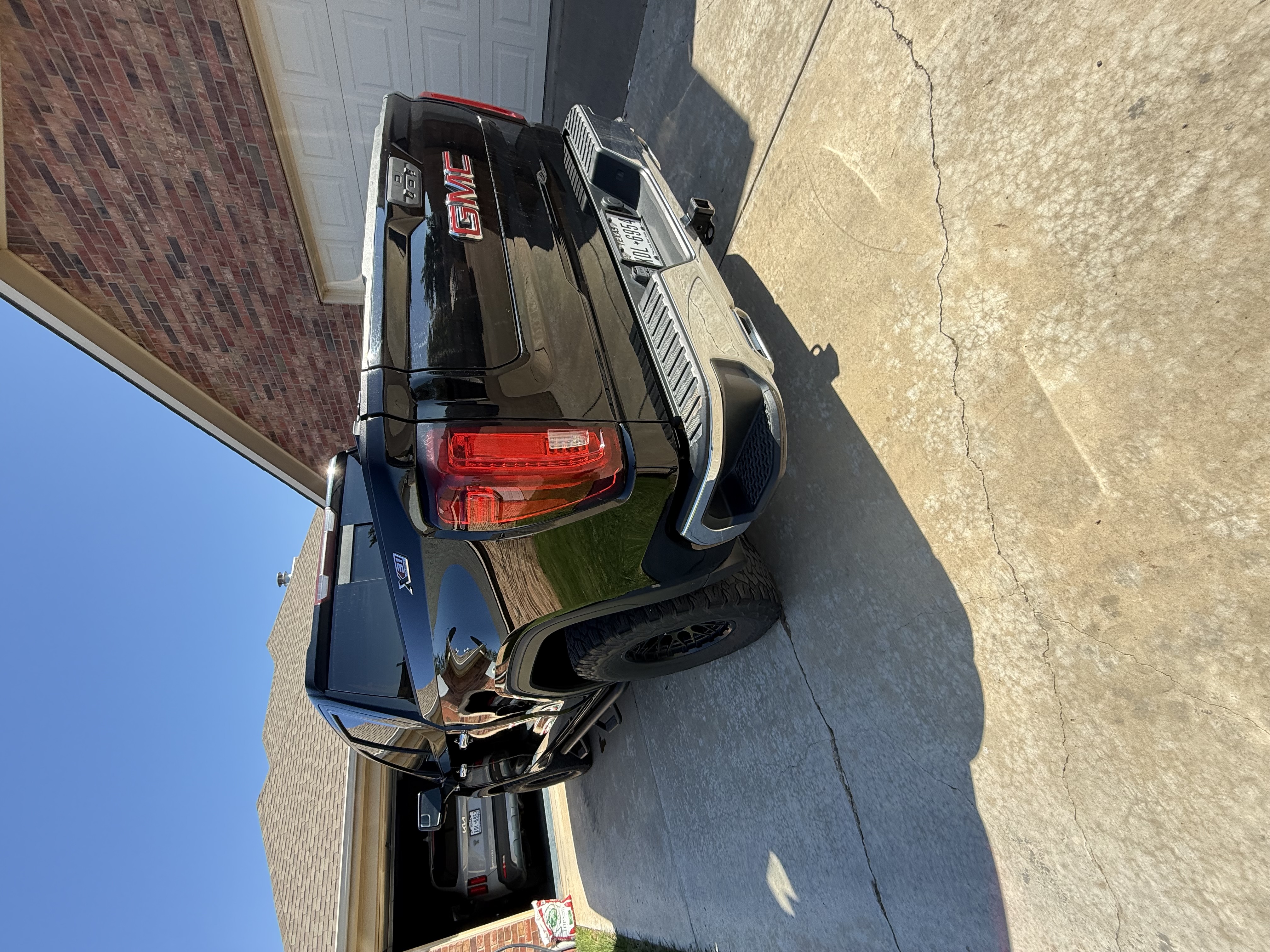 Used 2021 GMC Sierra 1500 SLT AWD/4WD image 6