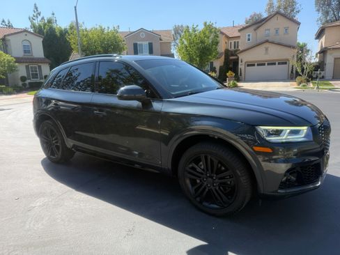Used 2019 Audi Q5 2.0T Premium Plus w/ Premium Plus Package AWD/4WD image 2