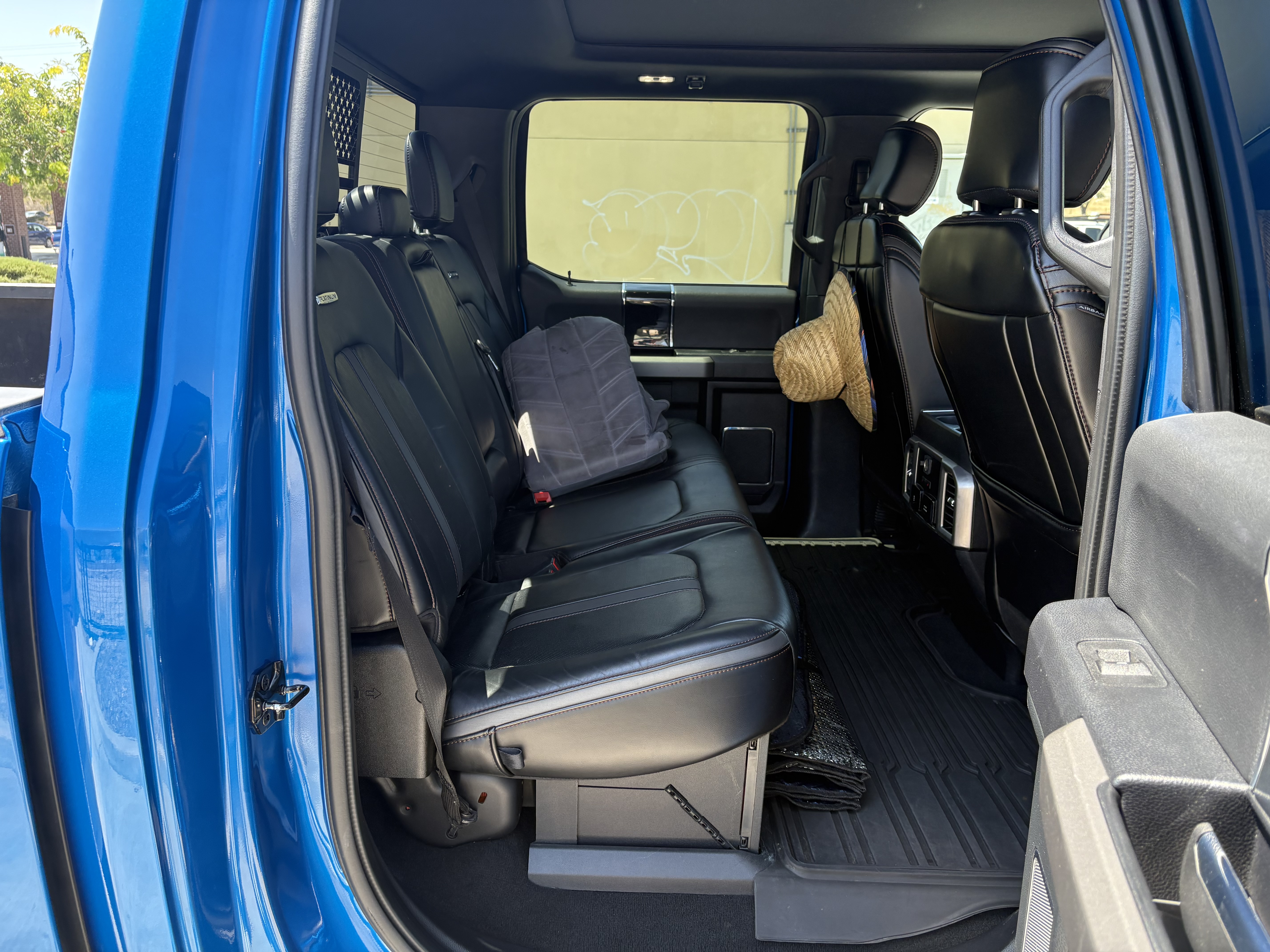 Used 2021 Ford F450 Platinum w/ FX4 Off-Road Package AWD/4WD image 13
