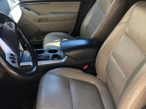 Used 2011 Ford Explorer XLT w/ 202A Rapid Spec Order Code image 2