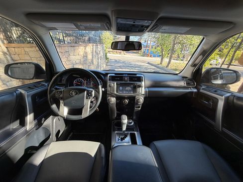 Used 2018 Toyota 4Runner SR5 Premium image 13