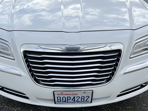 Used 2014 Chrysler 300 Sedan 4D w/ Driver Convenience Group image 10