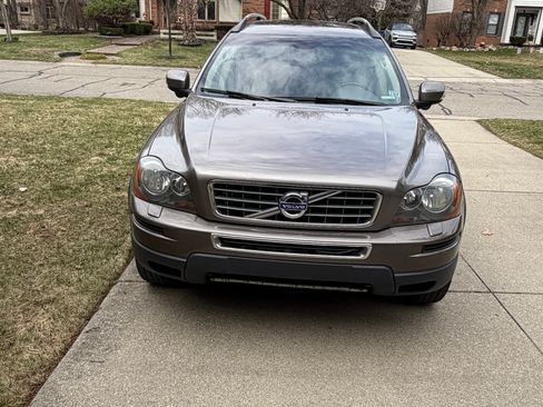 Used 2011 Volvo XC90 3.2 image 2