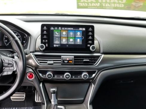 Used 2018 Honda Accord Sport image 2