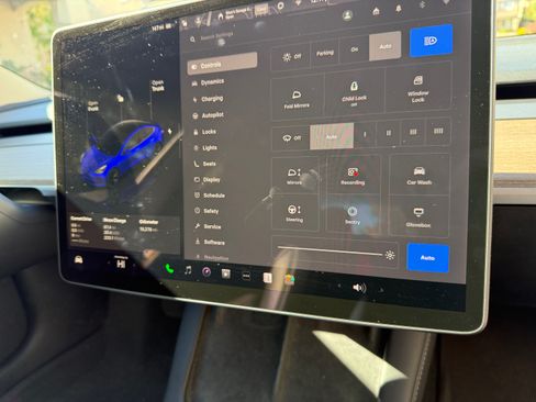 Used 2023 Tesla Model 3 Standard Range image 14