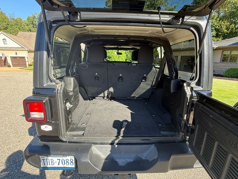 Used 2020 Jeep Wrangler Unlimited Sport S AWD/4WD image 10