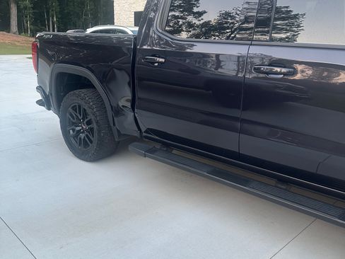 Used 2022 GMC Sierra 1500 Elevation w/ LPO, Elevation Black Package AWD/4WD image 5
