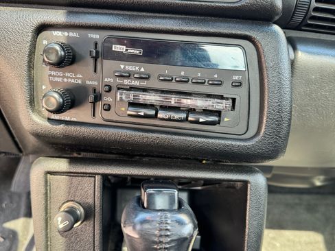 Used 1995 Chevrolet Camaro Z28 image 8