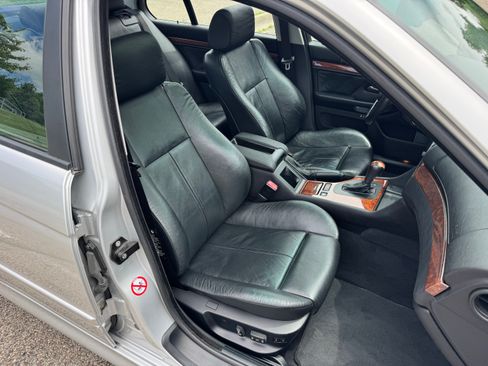 Used 2002 BMW 530i Sedan RWD image 17