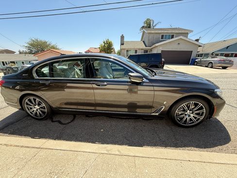 Used 2017 BMW 740e xDrive image 15