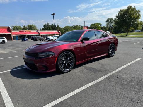 Used 2021 Dodge Charger R/T w/ Blacktop Package RWD image 2