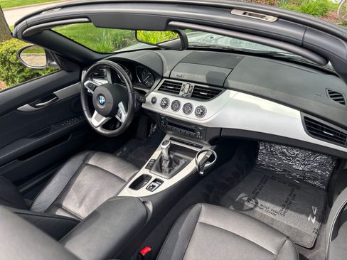 Used 2012 BMW Z4 sDrive28i w/ Premium Pkg RWD image 10