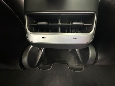 Used 2023 Tesla Model Y Long Range image 23