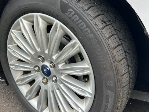 Used 2015 Ford Fusion SE FWD image 6