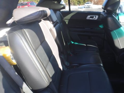 Used 2024 Ford Explorer ST w/ Equipment Group 401A image 10