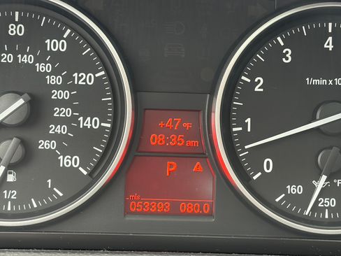 Used 2011 BMW 335i xDrive Sedan AWD/4WD image 14