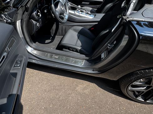 Used 2018 Mercedes-Benz AMG GT Roadster image 11