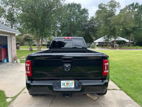 Used 2024 RAM 3500 Laramie AWD/4WD image 5