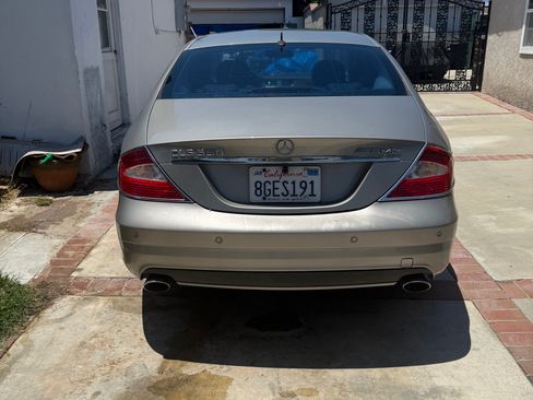 Used 2006 Mercedes-Benz CLS 500 image 2