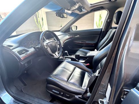 Used 2010 Honda Crosstour EX-L image 12