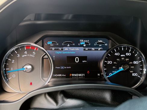 Used 2017 Ford F250 Lariat w/ Lariat Ultimate Package image 8