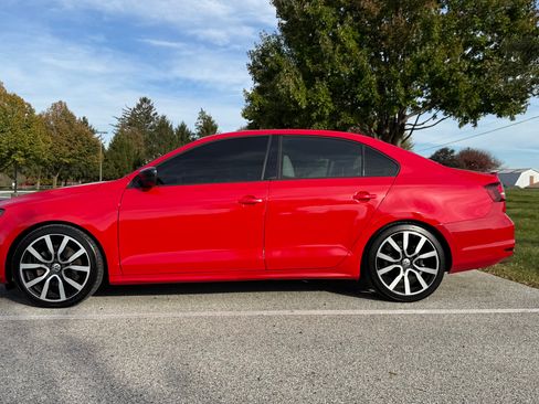 Used 2016 Volkswagen Jetta Sport image 6