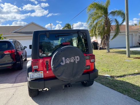 Used 2016 Jeep Wrangler Unlimited Sport image 4