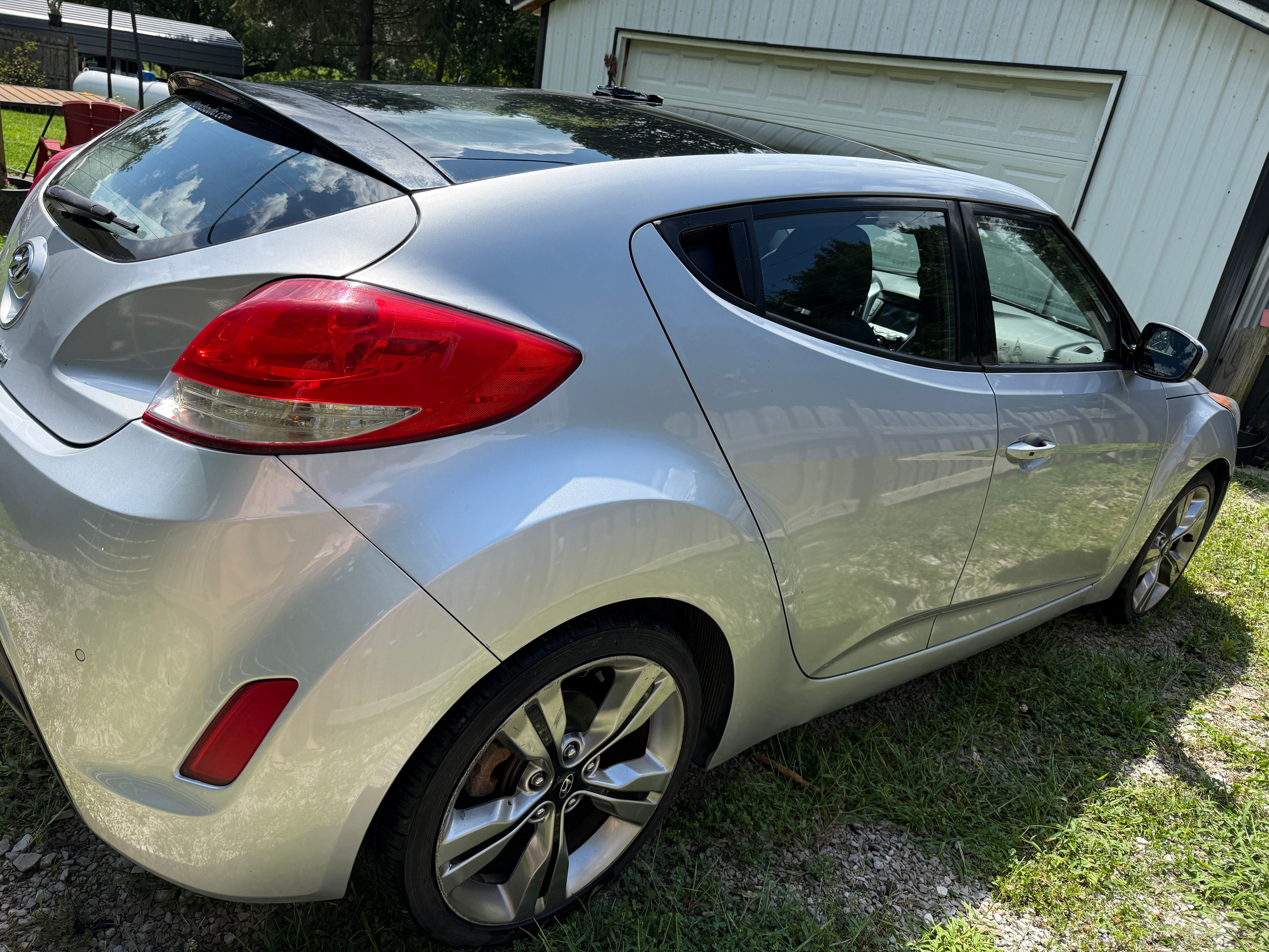 Used 2013 Hyundai Veloster w/ Style Pkg FWD image 4