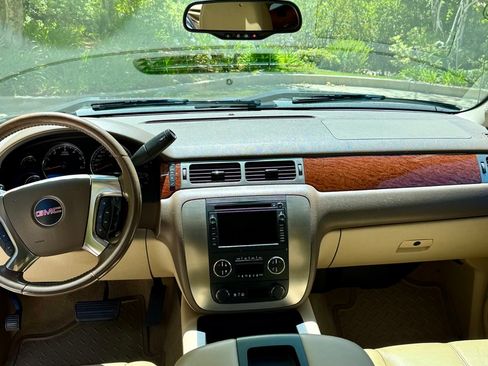 Used 2007 GMC Sierra 1500 SLT w/ SLE/SLT Trailering Package image 13