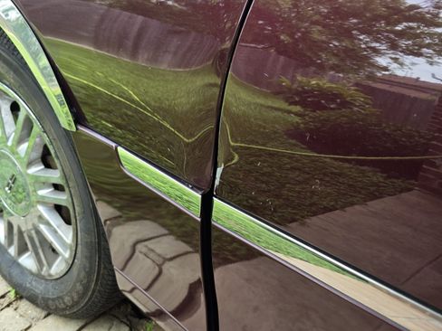 Used 2006 Lincoln Town Car Signature Limited image 25