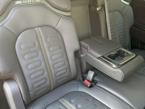 Used 2023 Rivian R1S Adventure image 19