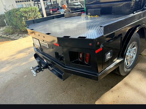 Used 2024 RAM 3500 Tradesman w/ Chrome Appearance Group image 12